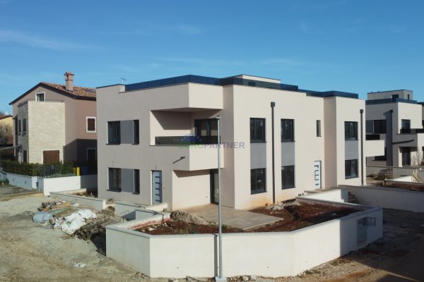 Penthouse s pogledom na more, Poreč, novogradnja