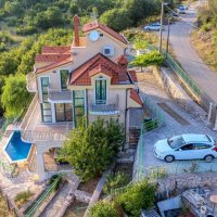 Vila na posebnom položaju na izvoru rijeke u blizini grada Drniša - 2