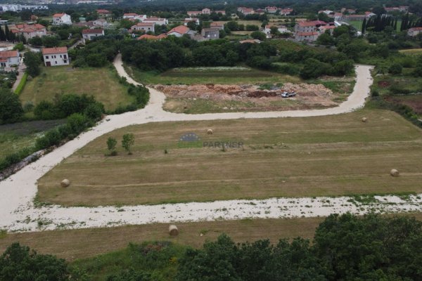 Više građevinskih zemljišta na prodaji, Rovinj okolica