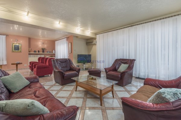 Vila u Poreču, 420m2, blizina mora